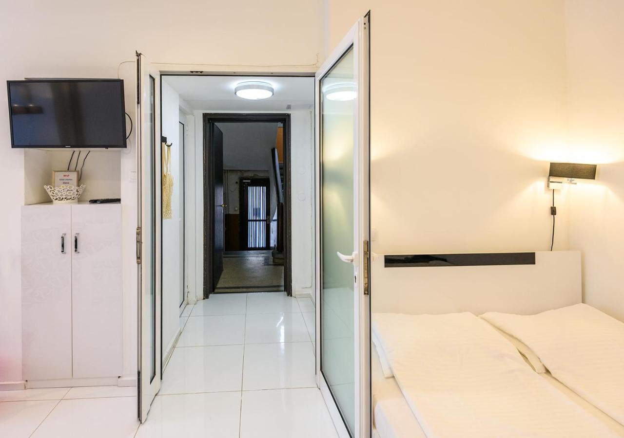 Zero-Waste Studio Apartment In Central Sofia Buitenkant foto